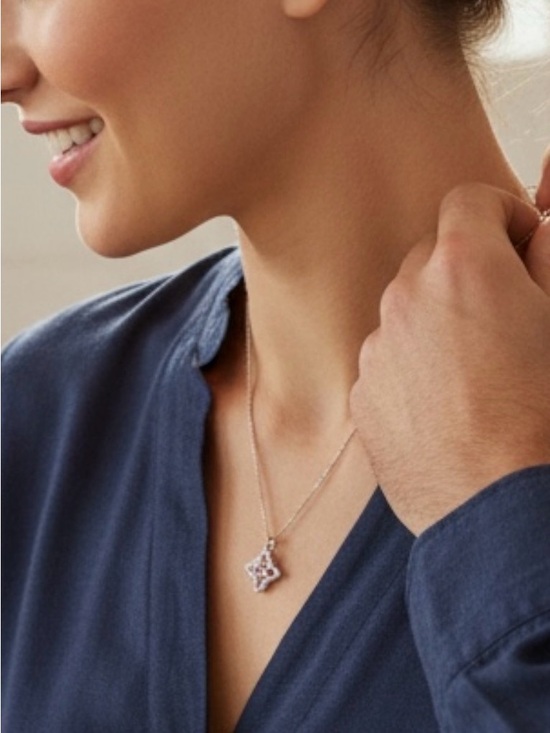925 Sterling Silver Elegant Moissanite Floral Necklace With  Genuine Moissanite Sterling Silver Floral Necklace NWOT